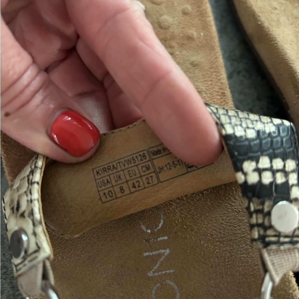 Vionic Snakeskin Sandals - image 4